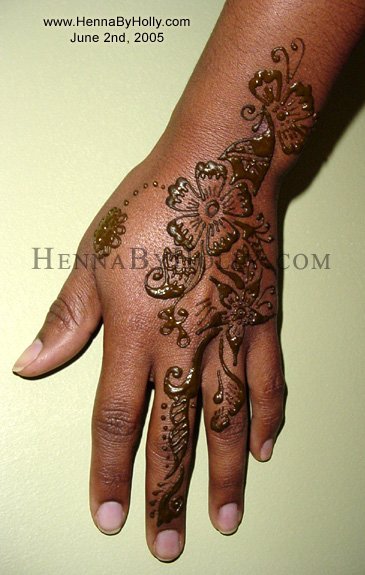 Natural henna artistry by Holly Monster nee Pagnacco