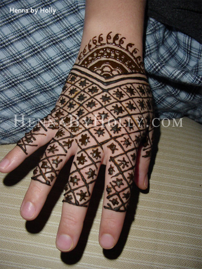 Natural henna artistry by Holly Monster nee Pagnacco