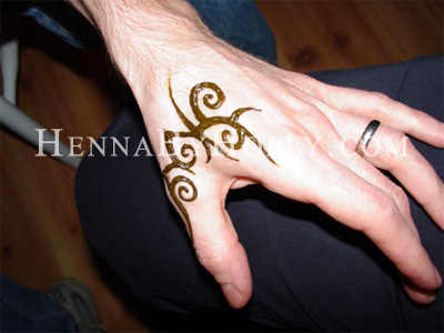 Natural henna artistry by Holly Monster nee Pagnacco